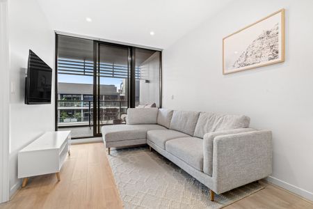 Brilliant Furnished Rise Apartment With Parking - Photo 2