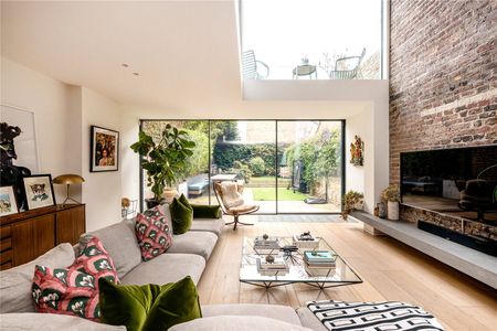 Lancaster Road, W11 - Photo 2