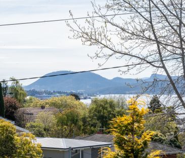 Spacious 3-Bedroom Unit with Water Views in Sandy Bay - Photo 1