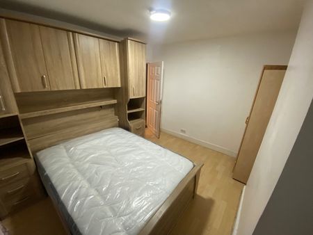 1 Bed Flat, Elswick Road, SE13 - Photo 2