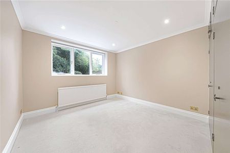 3 bedroom duplex garden apartment, set in the heart of Hampstead. - Photo 5
