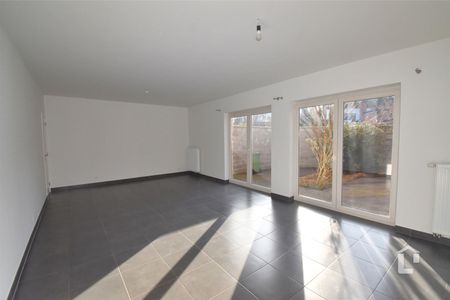 Ruim, recent gelijkvloers appartement in centrum Sint-Denijs-Westerm - Foto 2