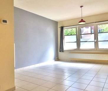 Appartement te huur in Kortrijk voor € 600 met 1 slaapkamer - Foto 2