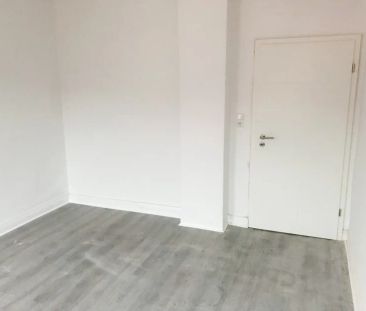 2 Zimmer Studenten-Wohnung mit Balkon -WG geeignet- - Foto 3