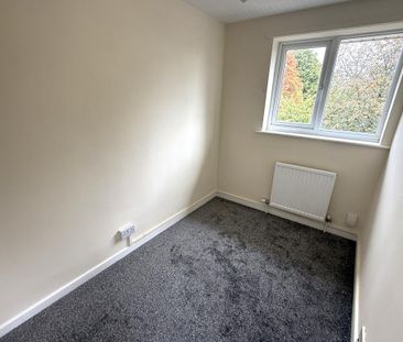 2 bedroom semi-detached house to rent - Photo 4