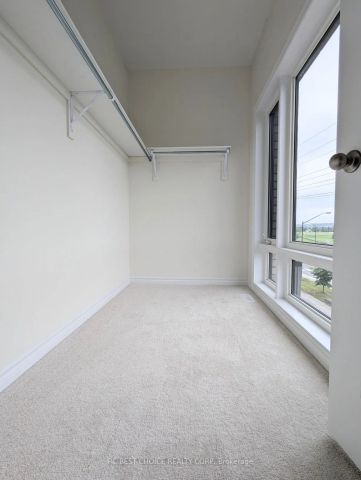 Condo Townhouse For Lease | N9250544 - Photo 2