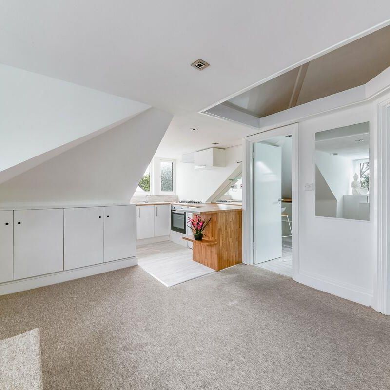 Second Avenue - Photo 1