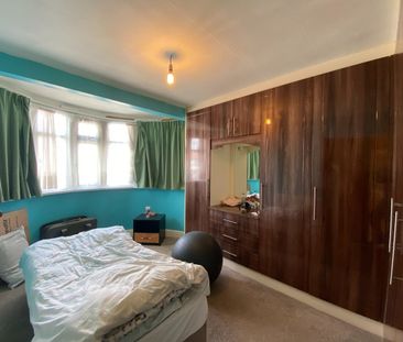 4 Bed Terraced House, Capthorne Avenue, HA2 - Photo 4