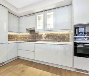 2 Bedrooms Flat to rent in Dray House, 8 Bellwether Lane, London SW18 | £ 485 - Photo 1