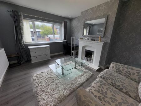 5 bedroom detached house to rent - Photo 4