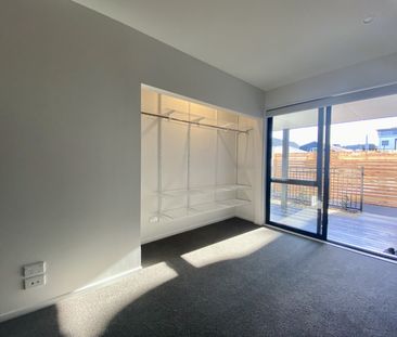 2/142 Leinster Road, Merivale - Photo 1