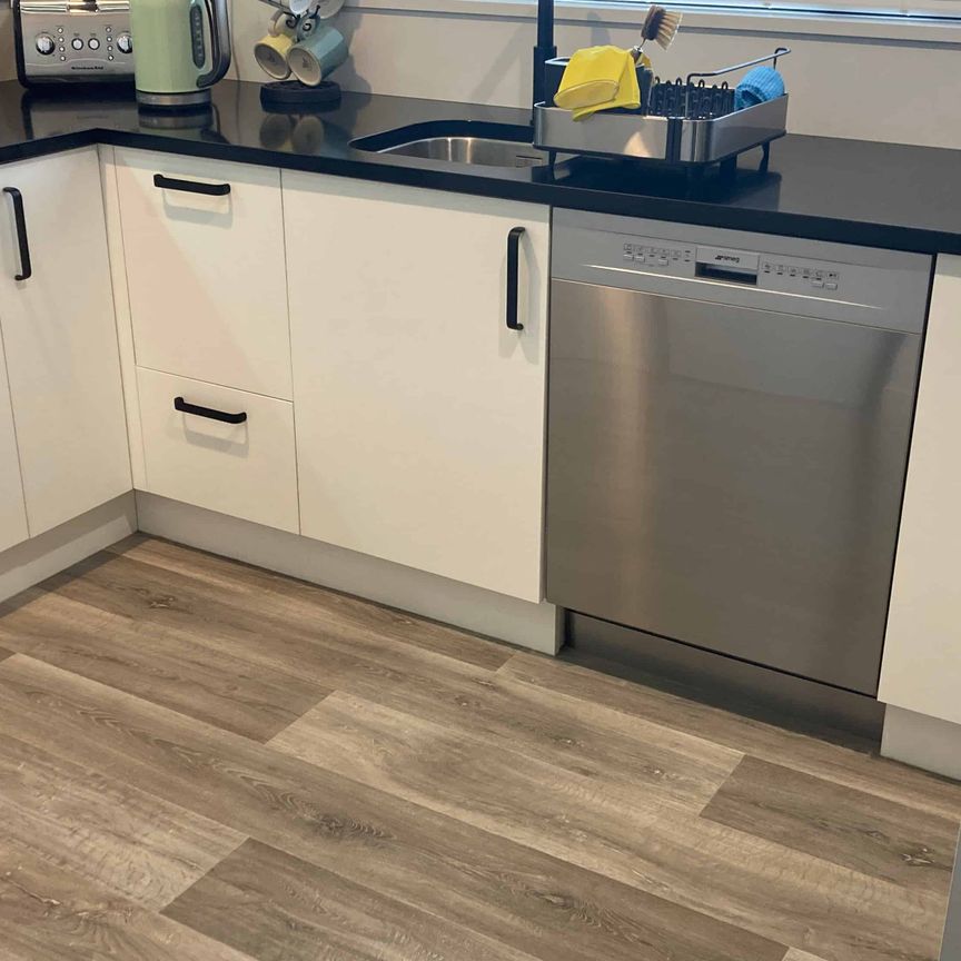 The Romance Of The Beach ! - Photo 1