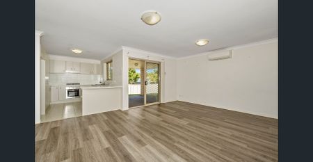 Stunning Family Home - Photo 2