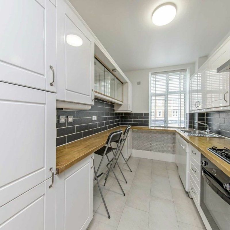 Edwardes Square, Kensington, W8 - Photo 1