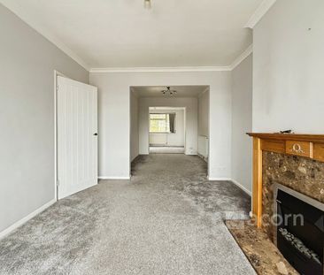 Semi-detached House to rent - Coombfield Drive, Dartford, DA2 - Photo 1