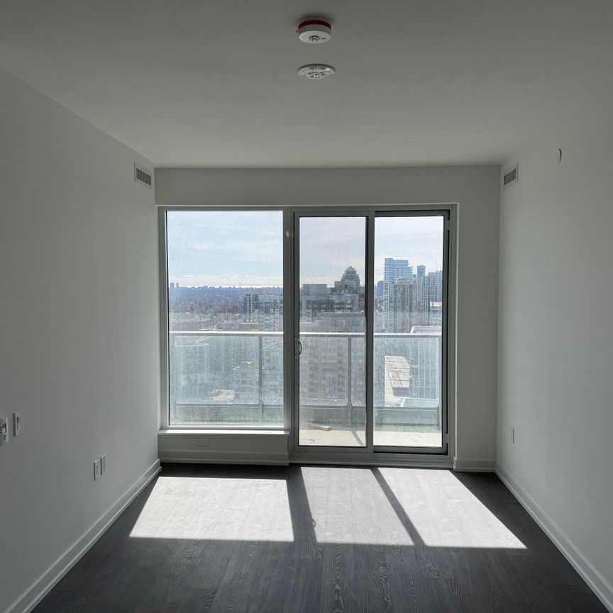 For Lease - 7 Golden Lion Heights Unit# N2004, Toronto, Ontario - Photo 1