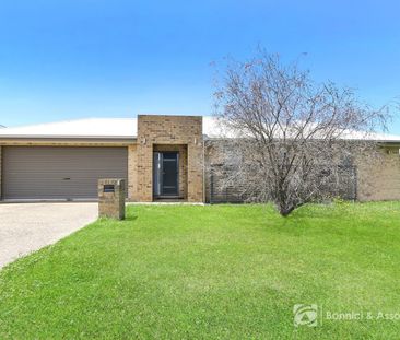 SPACIOUS TOWNHOUSE - Photo 5