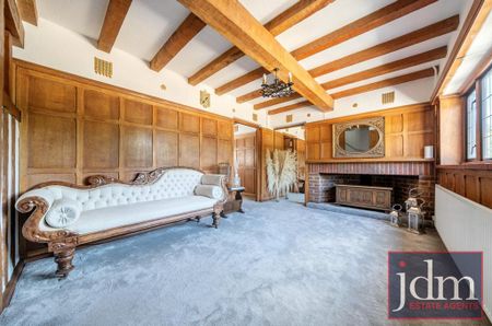 6 bedroom detached house to rent - Photo 2
