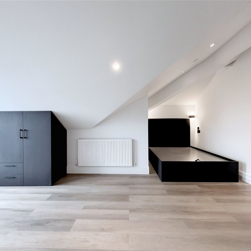 Rye Close, Fleet, Hampshire, GU51 - Photo 1