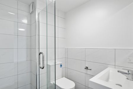 Make yourself at Home – 4045 Great North Road - Photo 3