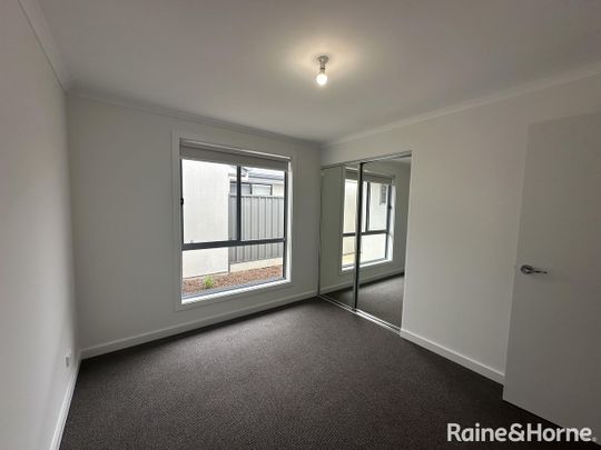 Brand New 4 Bedroom Family Home! - Photo 1