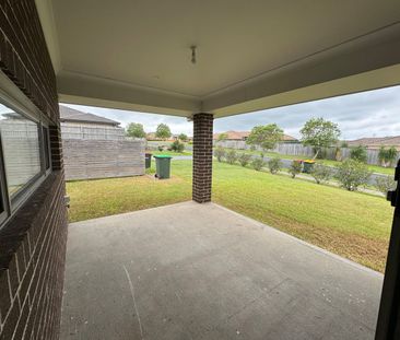 33 McKeachie Drive, Aberglasslyn, NSW 2320 - Photo 1