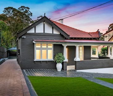 Modern Elegance Meets Everyday Comfort in Eastwood - Photo 6