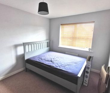 3 bedroom semi-detached house to rent - Photo 2