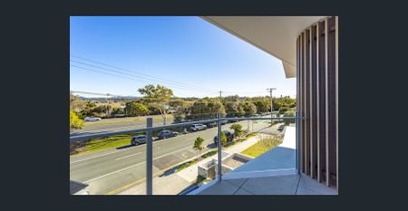 Beachfront Living with Ocean Views & Rooftop Pool - Photo 5