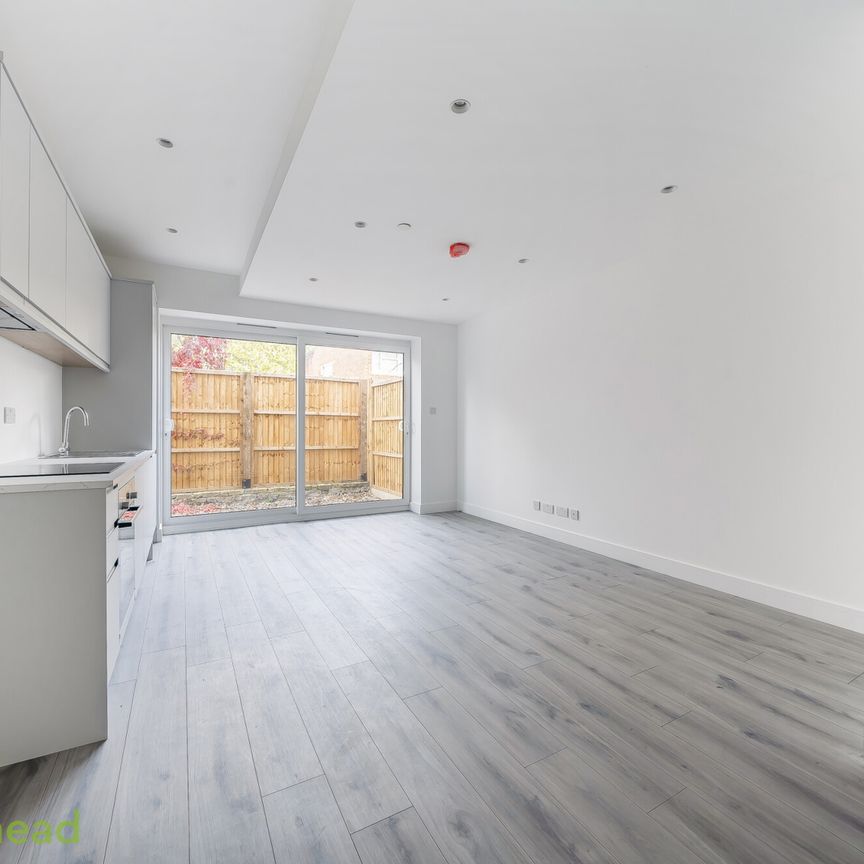 Portland Road, London, SE25 - Photo 1