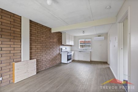 2/206 Clyde St, Soldiers Hill VIC 3350 - Photo 2