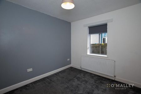 4 bedroom detached house to rent - Photo 2
