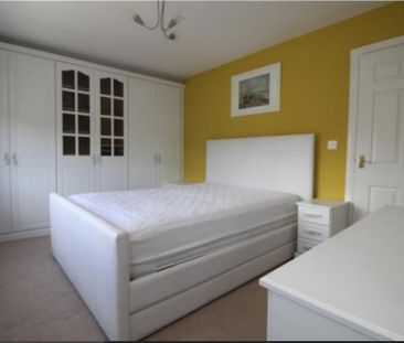 3 bedroom end of terrace house to rent - Photo 4