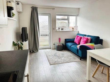 1 bedroom flat to rent - Photo 3