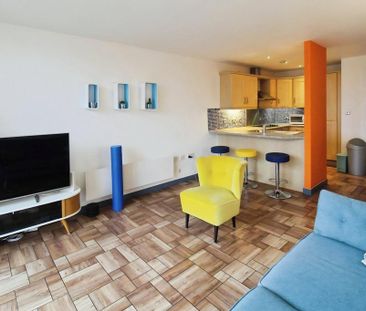 2 bedroom flat to rent - Photo 1