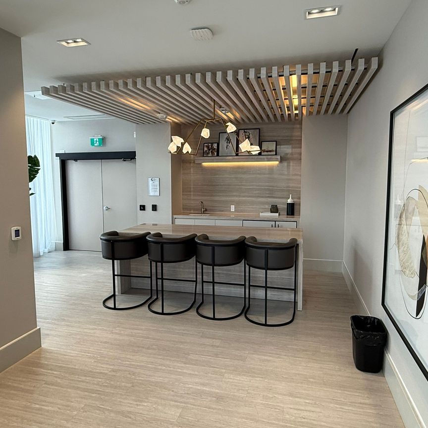 For Lease - 2020 Bathurst Street Unit# 737, Toronto, Ontario - Photo 1