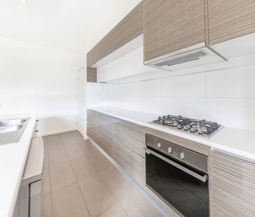 2/33 Kayla Way, Kurunjang, Vic 3337 - Photo 4