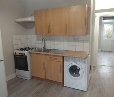 1 Bed Terraced House, Knightland Road, E5 - Photo 1