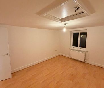 2 Bed Flat, Camberwell Grove, SE5 - Photo 6