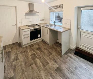 Wood Road, PONTYPRIDD - Photo 6