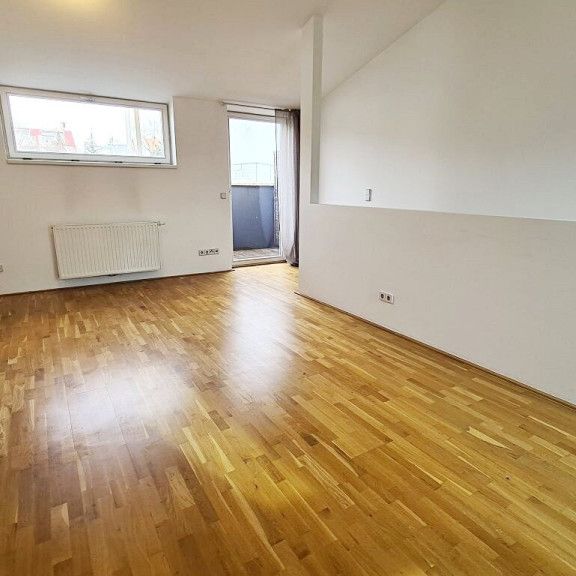 PENZINGER STRASSE, DACHGESCHOSS, 63 m2 Maisonette mit 4 m2 Terrasse, 2 Zimmer, Komplettküche, Wannenbad, Gartenmitbenutzung - Photo 1