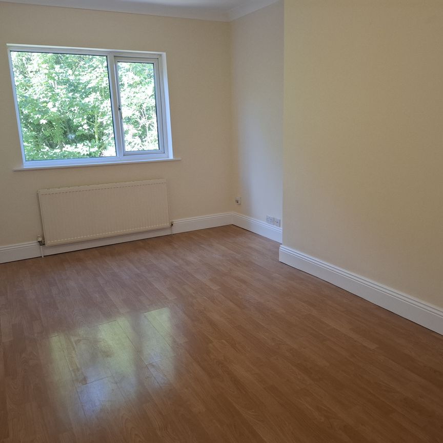 One Bedroom First Floor Flat - Photo 1