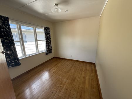 136 Broderick Street, Johnsonville - Photo 3