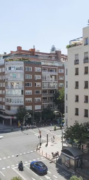 Calle de Narváez, Madrid, Community of Madrid 28009 - Photo 2