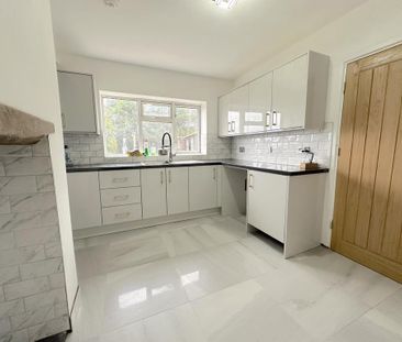 2 bedroom semi-detached house to rent - Photo 6