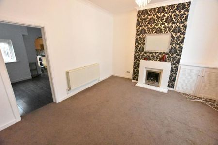 3 bedroom terraced house to rent - Photo 2