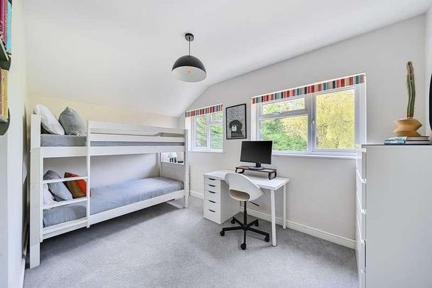 Eastfield Road, Burnham, SL1 - Photo 1