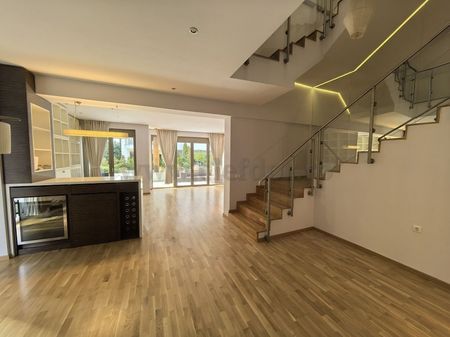 Modern Villa in Baneasa Area near the Lake - Fotografie 2