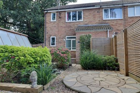 1 bedroom ground floor maisonette to rent - Photo 5
