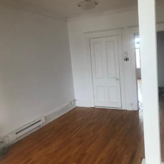 Logement 3 1/2 à louer métro Cadillac - Photo 1